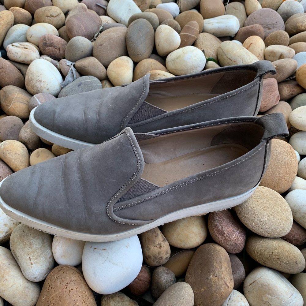 Everlane The Street Shoe in Suede Nubuck, size 8